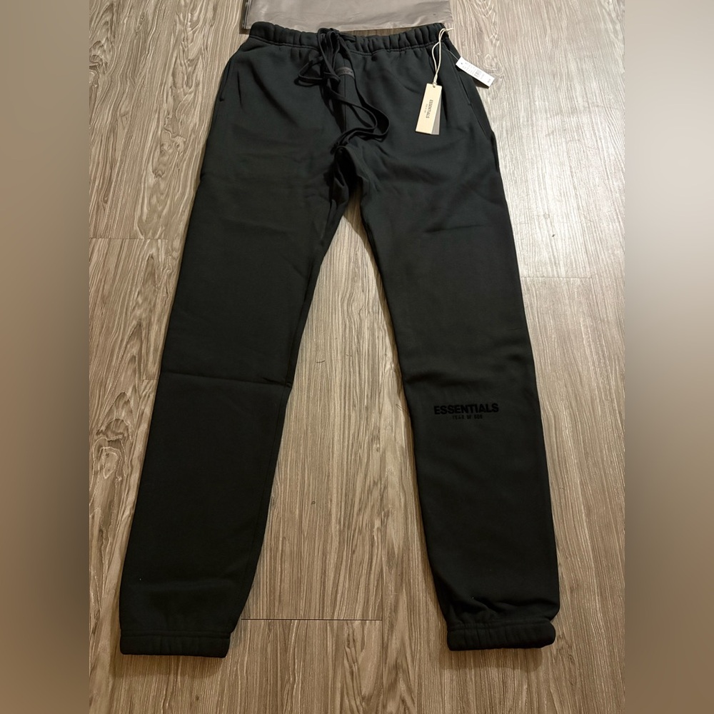 Essentials fear of god black sweatpants Medium